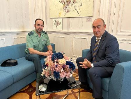 Imagen El presidente de la Diputación recibe al nuevo teniente coronel de la Guardia Civil de Segovia