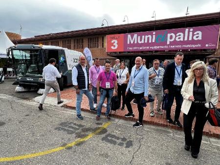 Imagen El presidente de la Diputación conoce todas las novedades del sector municipal público – privado en la Feria Municipalia de Lérida